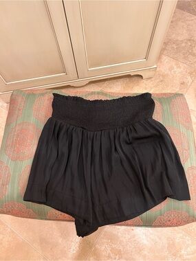 TCEC Women’s Black Smocked Shorts